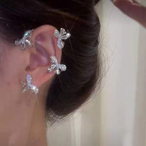 Pendientes de plata con lazo sin perforar para niñas, aretes de Tiktok de estilo coreano de Hada de diamante con lazo <span class=keywords><strong>en</strong></span> la oreja - Product Image 1