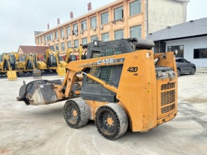 Avancé utilisé pour CASE 420 Skid Steer Loader Heavy Duty pour la construction Aménagement paysager Applications minières avec moteur à noyau - Product Image 5