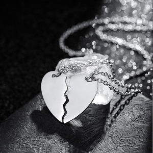 Collar de moda gargantilla clásica de acero inoxidable Simple personalizado pareja nombre Collar personalizado corazón collar a juego - Product Image 5