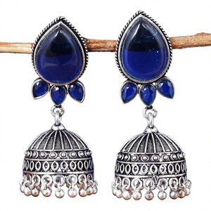 Pendientes Jhumka de Plata Oxidada con Piedra Azul, Hechos a Mano, Estilo Étnico Bohemio, Joyería Tradicional para Mujer, Proveedor de Fábrica - Product Image 1