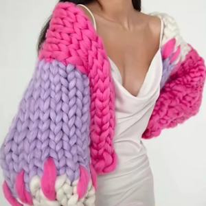 <span class=keywords><strong>Cardigan</strong></span> Invernale Corto da <span class=keywords><strong>Donna</strong></span> Personalizzato Lavorato a Maglia Grossa all'Uncinetto, Maglione Fatto a Mano in Irlanda con Maniche a Lanterna Colorate - Product Image 1