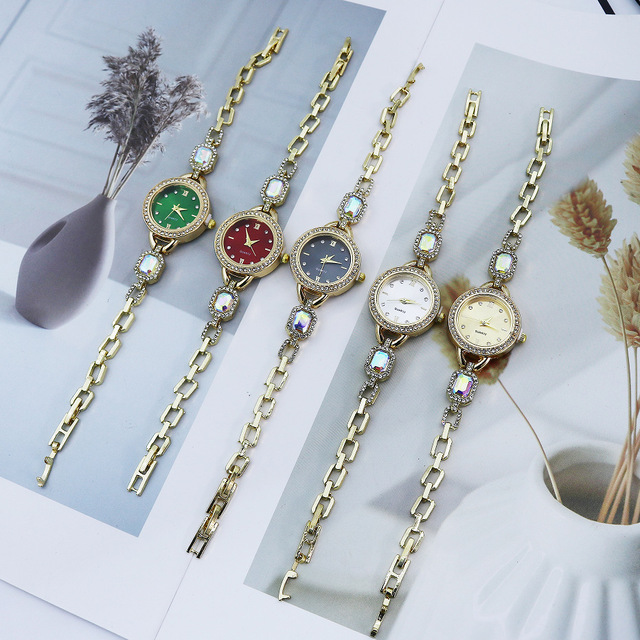 Fashion Sport Style Rose Gold Women's Watch Latest Quartz Movement Crystal Dial Window Alloy Case Lady Watch Custom Logo