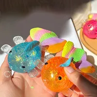 Jouet Squishy Poisson Rouge Arc-en-ciel Scintillant Effet Maltose, Balle à Presser Transparente Sensorielle Anti-Stress