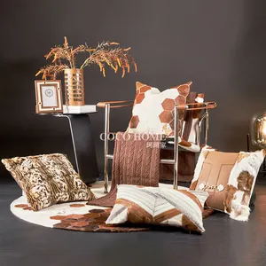 棕色严重棕色羊毛拼布聚氨酯，带皮革纽扣枕头，适合家用沙发
