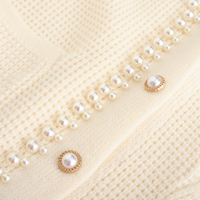 Cardigan en maille gaufrée col en V pour femme, haute qualité, blanc crème, avec garniture perlée, boutons décoratifs, poches plaquées, coupe courte et ample