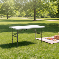 Ensemble de table et de chaises de camping pliables portables et légères pour les activités de plein air