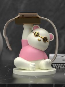 Support de Charge Créatif en Résine Sculptée Faite à la Main et Peinte à la Main pour Apple Watch – Ornement Élégant en Forme de Cœur pour la Maison - Product Image 3