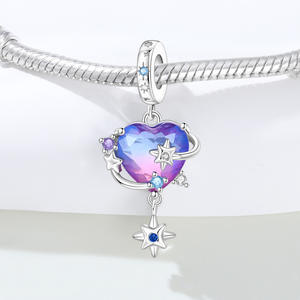 Pendentif planète en cuivre blanc en forme de cœur, très demandé, accessoire de bracelet DIY haut de gamme, vente en gros pour femmes - Product Image 2