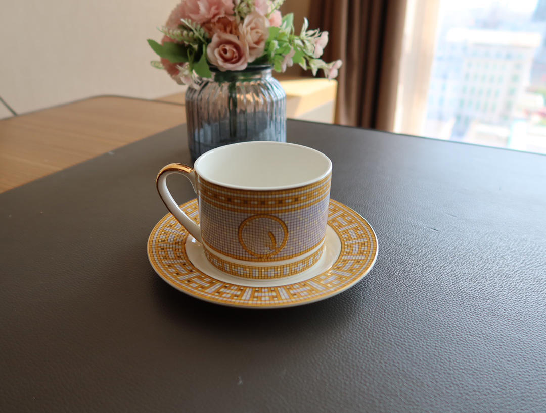 cup and saucer
