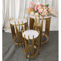 KAVI Nouvelle conception de meubles décoratifs, étagère à fleurs, table latérale en acier inoxydable doré, ensemble de table avec plateau en verre miroir