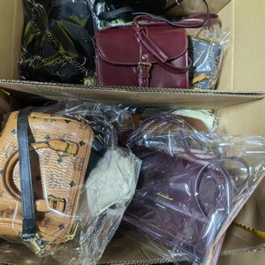 Borse <span class=keywords><strong>da</strong></span> Donna Usate di Alta Qualità B04 in Buone Condizioni a Basso Prezzo, Vendita all'Ingrosso in Balle, Borse di Seconda Mano - Product Image 2