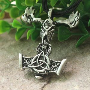Colgante amuleto vikingo retro estilo Borre con doble serpiente, Noruega, siglo X, colgante talismán celta con dragón para hombre - Product Image 3