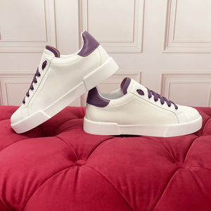 Nuevas Zapatillas Planas de Moda 2026 Dolces, con Empeine de Piel Vacuna Empalmada en Morado y Blanco, Ligeras, con Cordones y Suela Plana, Estilo Gabbana - Product Image 2