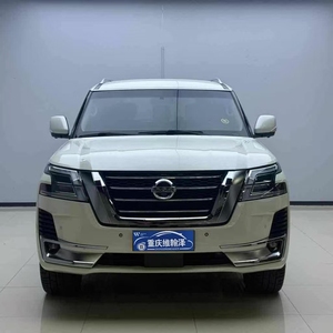 Nissan Patrol d'occasion, <span class=keywords><strong>grand</strong></span> SUV, vendu à <span class=keywords><strong>prix</strong></span> réduit, V8, 7 vitesses automatiques, 5 portes, 7 places, SUV tout-terrain - Product Image 3