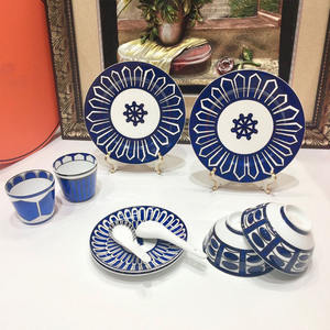 Ensemble de vaisselle moderne bleu en céramique, 10 pièces avec boîte cadeau, bols et assiettes - Product Image 4