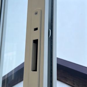 Ventana Corredera de Vidrio Residencial Moderna y Minimalista de UPVC 80 con Tres Rieles, Insonorizada, Resistente a la Intemperie, Tamaño Personalizado - Product Image 2