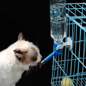 Plastik Gaya Gantung Nozel Air Anjing Dispenser Air Minum Hewan Peliharaan Di Kandang