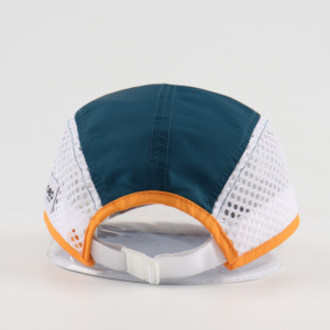 Gorra <span class=keywords><strong>de</strong></span> running personalizada al por mayor <span class=keywords><strong>de</strong></span> 5 paneles con impresión completa, gorra <span class=keywords><strong>de</strong></span> campamento con orificios cortados a láser, visera plana, parche bordado, hebilla y secado rápido - Product Image 4