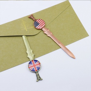 Kit de Llaveros de Metal Duradero para Cumpleaños, con Cuchilla de Acero Inoxidable, Espadas de Latón, Diseño Giratorio de Anime, Abrecartas Plateado, Ideal como Regalo. - Product Image 6