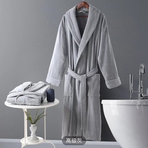 Peignoir d'hôtel cinq étoiles 100% coton satiné épais col en V blanc ODM longueur genou avec cordon de serrage séchage rapide très romantique - Product Image 2