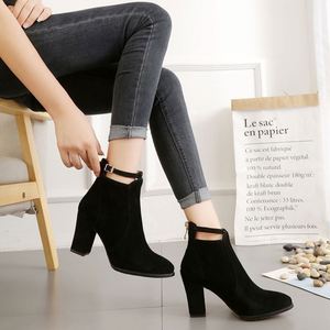 2021 Otoño/Invierno nuevas botas de tacón grueso de viento británico después de la moda con cremallera Comercio exterior botas Martin de gran tamaño para mujer 823-0036 - Product Image 6