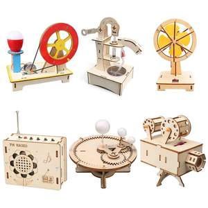 Sistema Orbitale Rotante del Sole in Legno, Modello Scientifico Artistico, Kit Auto Telecomandato a Quattro Ruote, Giocattolo STEM per Bambini - Set Fai-da-Te - Product Image 1