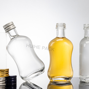 Verre clair de haute qualité, personnalisé, en gros, 50 ml, mini bouteille avec bouchon à vis, personnalisable pour whisky, tequila, rhum, vodka - Product Image 1