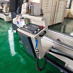 Machine <span class=keywords><strong>de</strong></span> découpe <span class=keywords><strong>de</strong></span> profilés à deux têtes pour cadres <span class=keywords><strong>de</strong></span> portes et fenêtres en PVC - Product Image 3