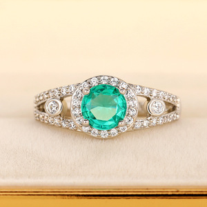 Elegante Anello Vintage da Donna, Gioiello da Dito Scintillante di Lusso alla Moda - Product Image 1
