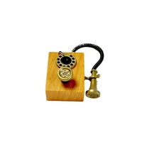 Téléphone rotatif miniature vintage à l'échelle 1:12, accessoire pour maison de poupée, décoration rétro en plastique, pour collectionneurs et enfants