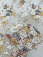 Tissu en dentelle à fleurs 3D élégant avec sequins, tissu en tulle brodé de perles lourdes et de motifs floraux pour robe de haute couture