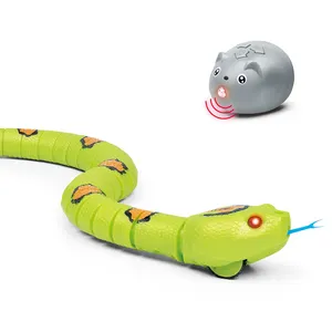 Kızılötesi uzaktan kumanda yılan çıngıraklı yılan plastik yürüyüş RC hayvan simülasyon oyuncaklar ve fare ile Set RC yılan ışık
