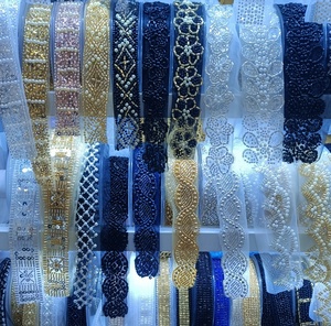 Thời Trang Tùy Chỉnh Thiết Kế Ngọc Trai Vàng <span class=keywords><strong>Trim</strong></span> Băng Màu Đen Đính Cườm 3D Hoa Thêu Ren <span class=keywords><strong>Trim</strong></span> Cho Ăn Mặc - Product Image 6