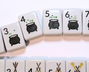 Ensemble de Mahjong Américain de Luxe 4 couches en Acrylique, 160 pièces, avec jetons portables et pieds en Acier Inoxydable, pour la Vente en Gros - Product Image 4