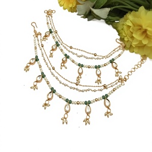 Ensemble de bijoux glamour en laiton plaqué or de qualité supérieure avec perles pour femme, idéal pour mariage, fiançailles, cadeau ou occasion spéciale - Product Image 2