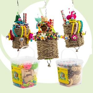 Foraggiamento cesto di erba in legno noci colorato trituratore uccello nido giocattolo grande pappagallo Puzzle giocattolo da masticare - Product Image 1