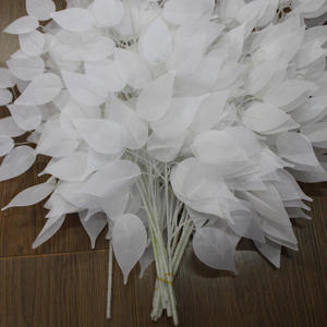 Bán buôn đám cưới và sự kiện ủng hộ Trắng <span class=keywords><strong>Banyan</strong></span> cây lá bạch đàn nhân tạo lá trắng hoa nhân tạo - Product Image 3