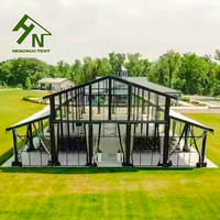 Tente de réception de mariage transparente de luxe, cadre noir avec couverture en PVC transparent, aluminium pour utilisation en intérieur, capacité de 500 personnes