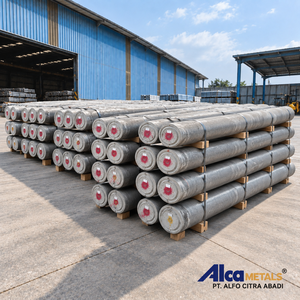 Billets d'aluminium 6061, diamètre 8 pouces, qualité primaire (homogène), alliage conforme à la norme ASTM, marque OEM, longueur 203 mm - Product Image 1
