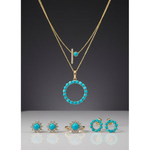 Collar con Colgante de Barra de Oro de 18 Quilates con Turquesa y Diamantes, Diseño de Joyería Fina Elegante y Asimétrico para Seres Queridos - Product Image 2