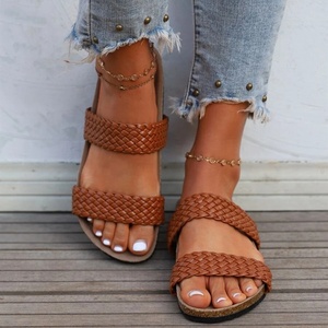 Sandalias con cojín de espuma para mujer, cómodas sandalias con suela de corcho trenzada de Pu para cama de pie al aire libre - Product Image 5