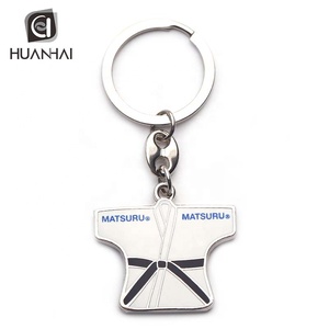Disponibile stampo Souvenir regali personalizzato costume da Judo smalto duro Judo uniforme <span class=keywords><strong>portachiavi</strong></span> in metallo argento <span class=keywords><strong>con</strong></span> testo di stampa - Product Image 3