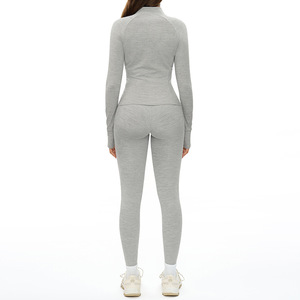 بدلة يوجا أوروبية وأمريكية ضيقة ذات لون موحد وقابلة للتنفس، طقم من قطعتين للجري واللياقة البدنية والرياضات الخارجية - Product Image 3