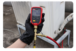 Manómetro de Vacío Inalámbrico UNI-T UT336V con Funciones Integradas para Tareas de Medición Críticas en Sistemas de Bombas de Calor UT336V UT336V es un Equipo Profesional - Product Image 3