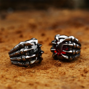 Anillo de Moda con Diseño de Garra de Dragón, Anillo de Acero Inoxidable con Piedras Preciosas para Hombre - Product Image 1