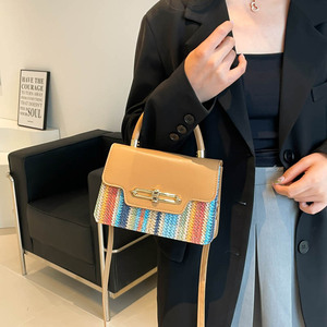 Bolsos de Hombro Cuadrados de Paja con Asa Única y Cierre de Cremallera, Moda Verano-Invierno 2025, Bolsos de Diseño para Mujer, Precio al por Mayor - Product Image 4