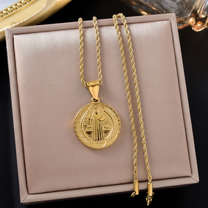 Collier pendentif en acier inoxydable plaqué or 18 carats avec visage de la Vierge Marie et Sacré-Cœur, chaînes fines, vente en gros - Product Image 5