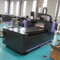 Machine de découpe laser à fibre de petite taille 1325 3015 CNC coupe-métal en acier inoxydable coupe-aluminium 1500W 2000W