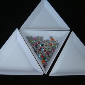 Good Quality Crystal Stone Plastic Jewelry <b>case</b> With 6cm Round Shape Plastic <b>case</b> for <b>Nails</b> - Product Image 2
