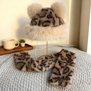 Gorro de Piel de Leopardo con Logotipo Bordado Personalizado OEM ODM, Diseño de Orejas de Oso con Pompón, Cálido y Moderno para Invierno - Product Image 2